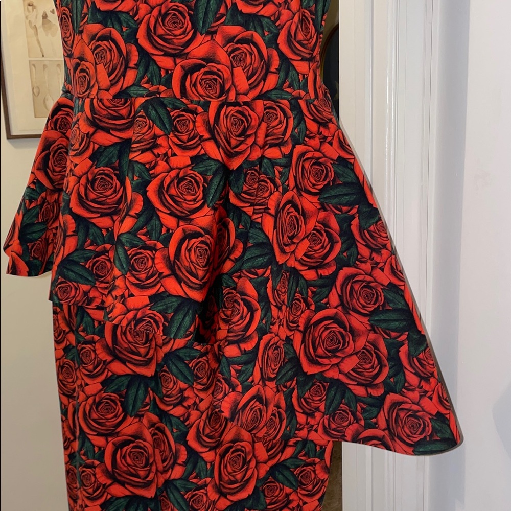 Chiara Boni La❤️Petite💚Robe Dress, NWT!
the only one of its kind on poshmark! - Picture 2 of 6